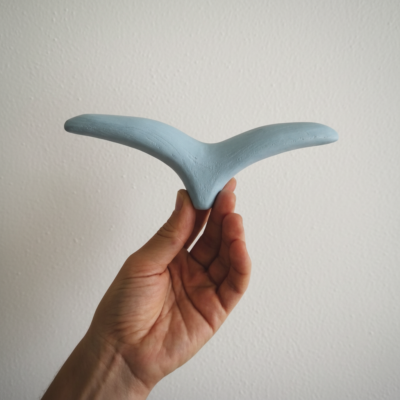 Gaivota de Cerâmica Azul Claro para Parede – Tamanho P
