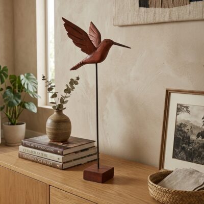 Beija-flor Asas para Cima para Mesa – em Madeira – na Haste