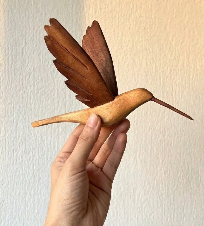 Pêndulo Beija-Flor Asas Para Cima – em Madeira - Imagem 2
